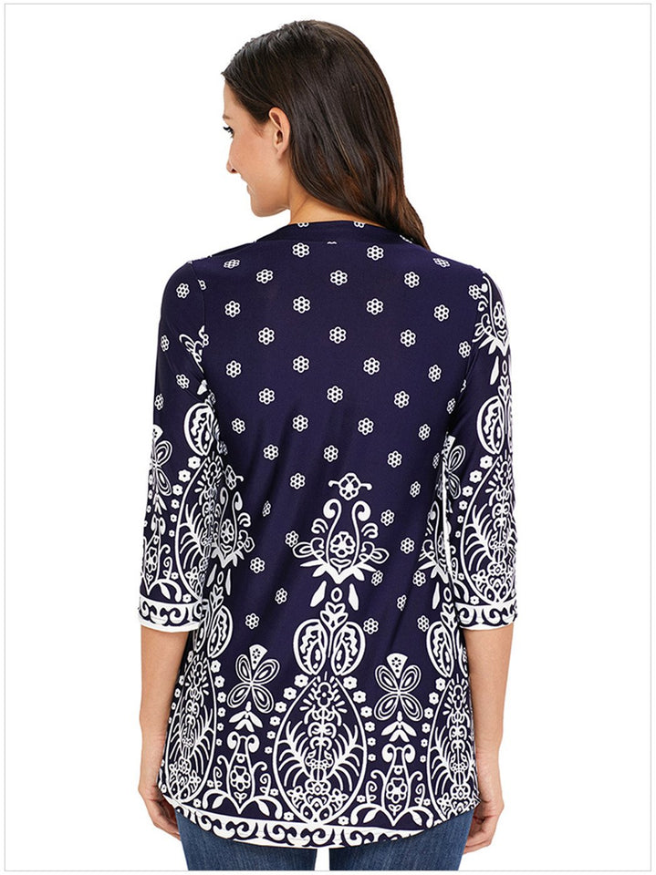 Arctic Cubic Manga 3/4 Sin Cuello Henley Neck Botones Delantera Fruncido Frunces Plisado Blouse Blusón Blusa Camisero Camiseta Camisa Camiseta Playera Peplum Sobrefalda Top